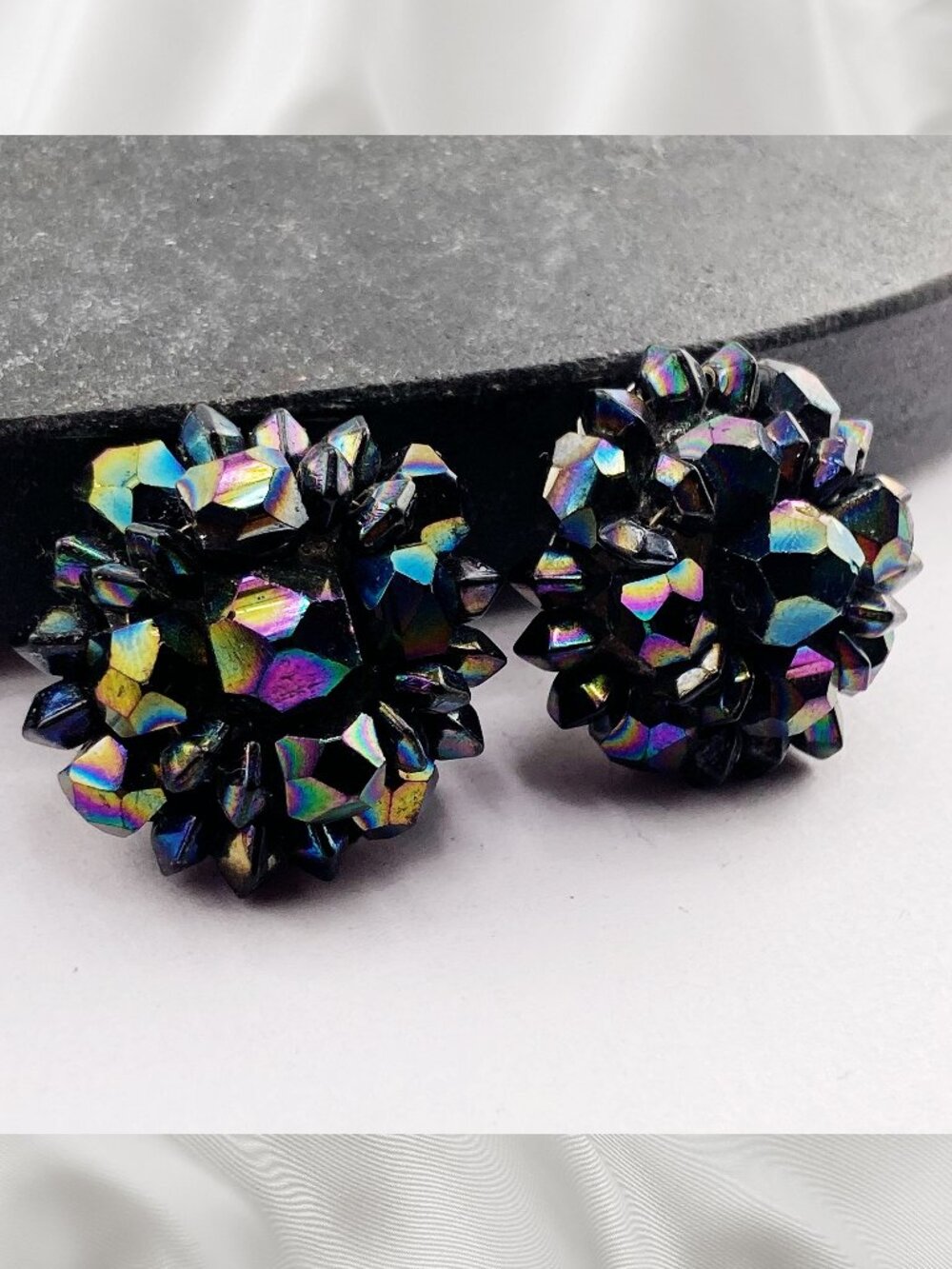 VINTAGE Oil slick style black plastic cluster bead clip-on earrings 1950s pinup